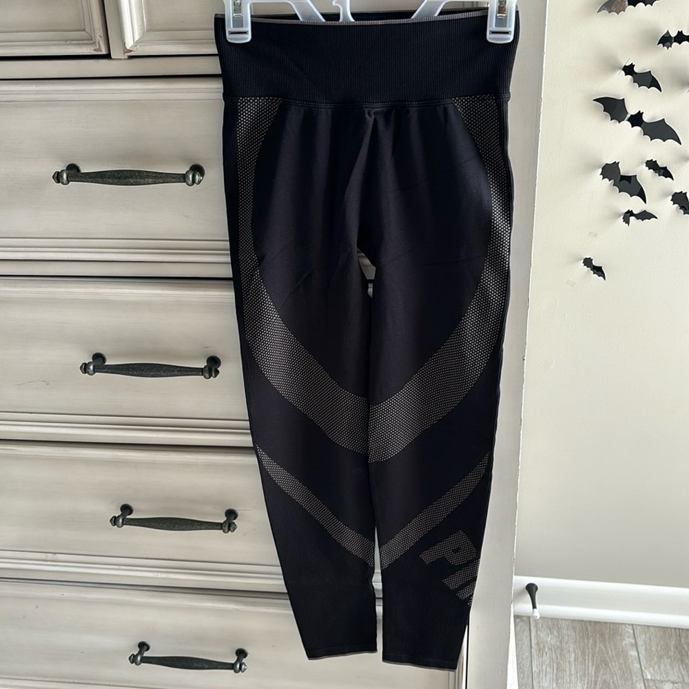 Medium leggings from Pink